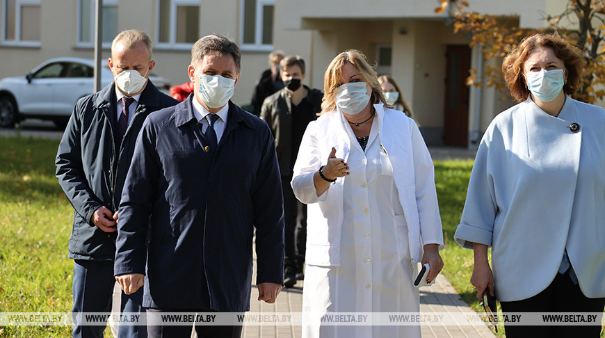 Петришенко посетил детскую инфекционную больницу