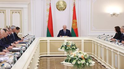 У Лукашенко обсудили ход сельскохозяйственных работ