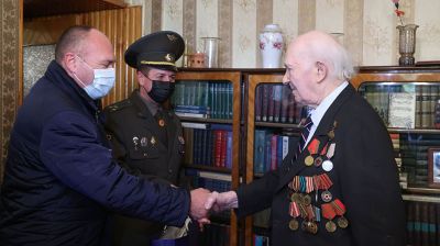 Ветерана войны Петра Иванова поздравили с вековым юбилеем