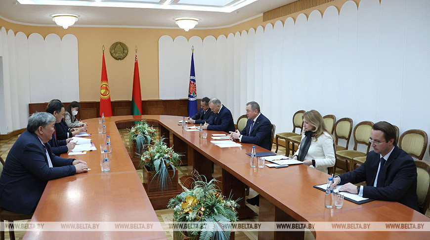 Макей встретился с министром иностранных дел Кыргызстана