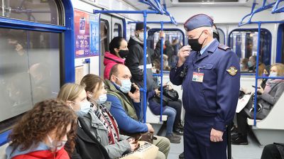 Рейды по соблюдению масочного режима проходят в минском метро