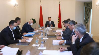 Головченко провел совещание по вопросам деятельности Белорусской стекольной компании