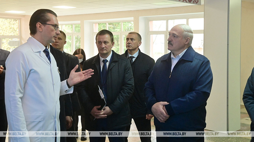 Лукашенко посетил Минскую областную клиническую больницу