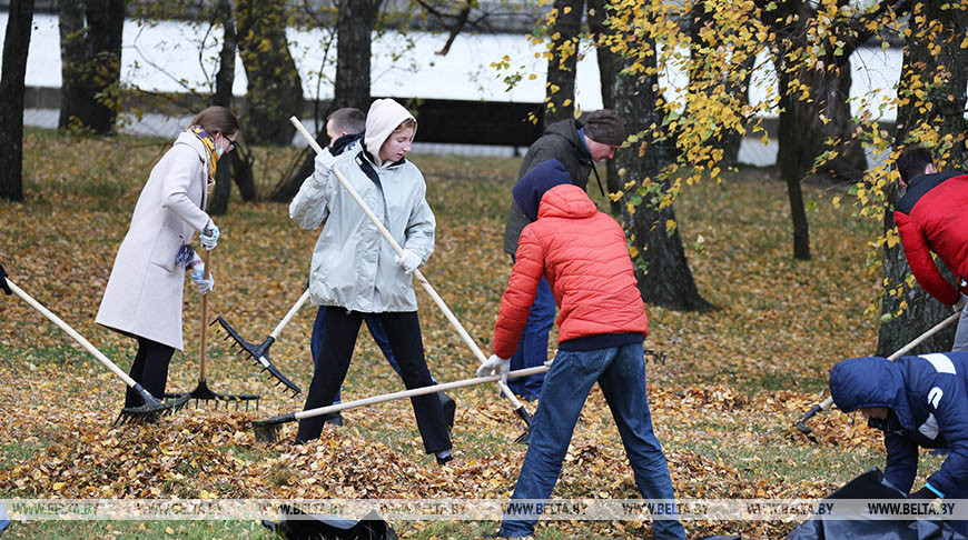 Осенние субботники проходят в Минске