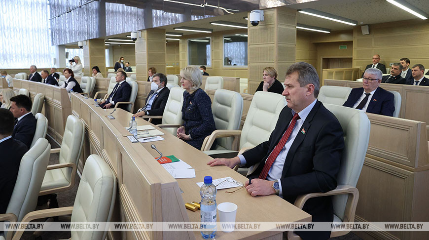Заседание шестой сессии прошло в Совете Республики