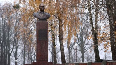 В Гродно установили памятник генералу Алексею Антонову