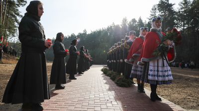 Обновленный мемориал на месте массового захоронения жертв фашизма открыли в Столинском районе