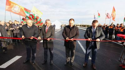Головченко открыл реконструированный участок автодороги Р23 от Слуцка до Солигорска