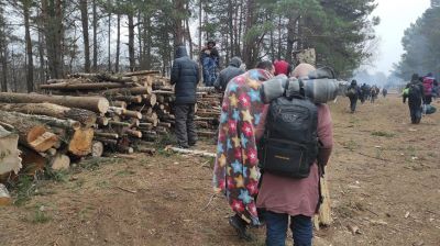 Часть беженцев вернулись в стихийный лагерь