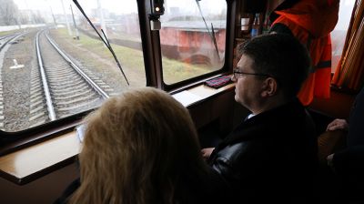 Кухарев оценил состояние территорий Минска вдоль железной дороги