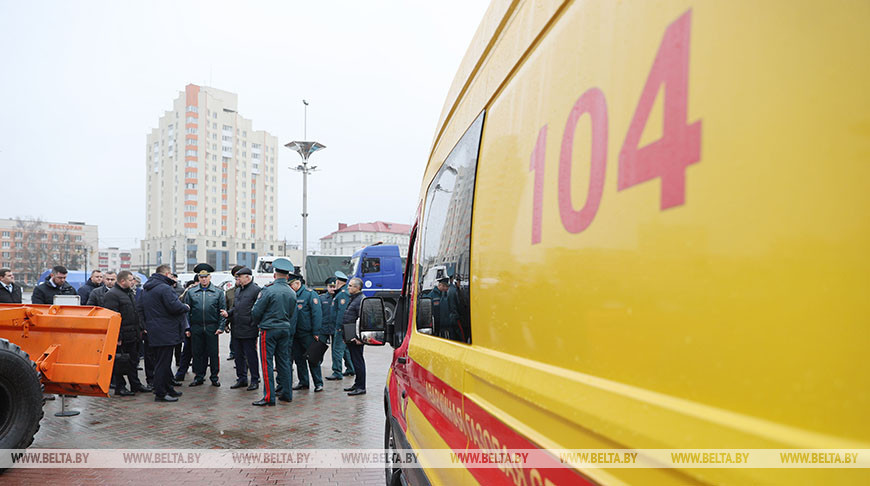 Готовность техники городских служб к зиме проверили в Минске