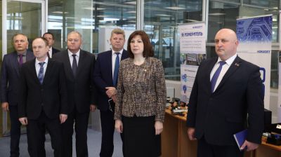 Кочанова посетила завод "Измеритель" в Новополоцке