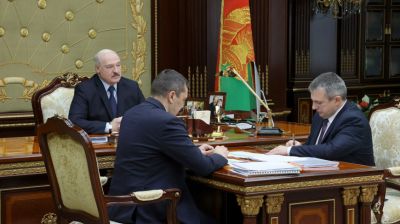 Лукашенко принял с докладом министра сельского хозяйства и вице-премьера