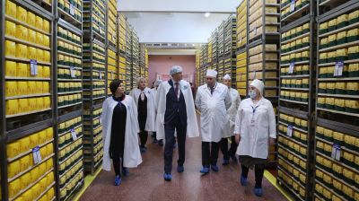 Рыженков ознакомился с модернизацией линии по производству сыров на славгородском филиале "Бабушкиной крынки"