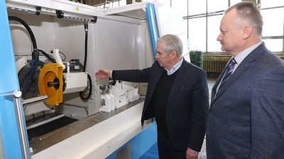 Витебский завод "Вистан" освоил производство резьбошлифовальных станков