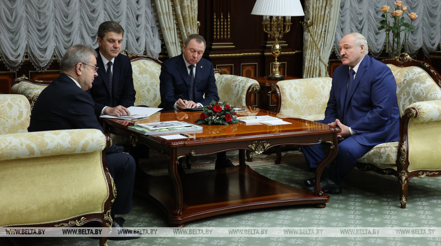 Лукашенко встретился с почетным консулом Беларуси в Сербии Драгомиром Каричем