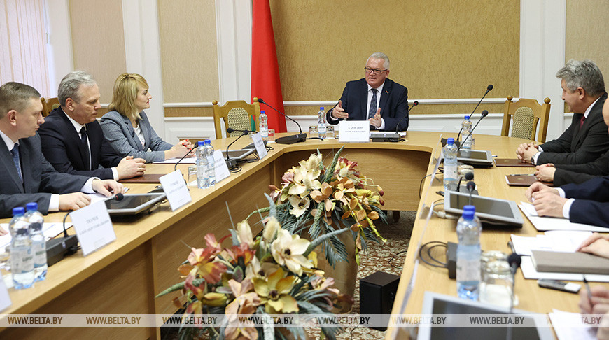 ЦИК Беларуси провел первое заседание в обновленном составе