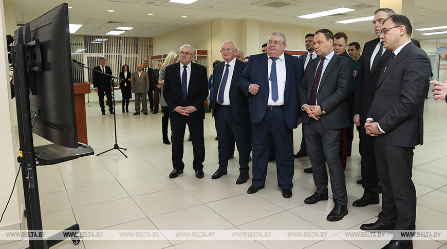 Головченко во время посещения БелАЭС вручил благодарности работникам Министерства энергетики