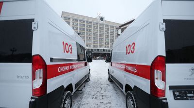 Гродненским медикам передали 7 новых машин скорой помощи