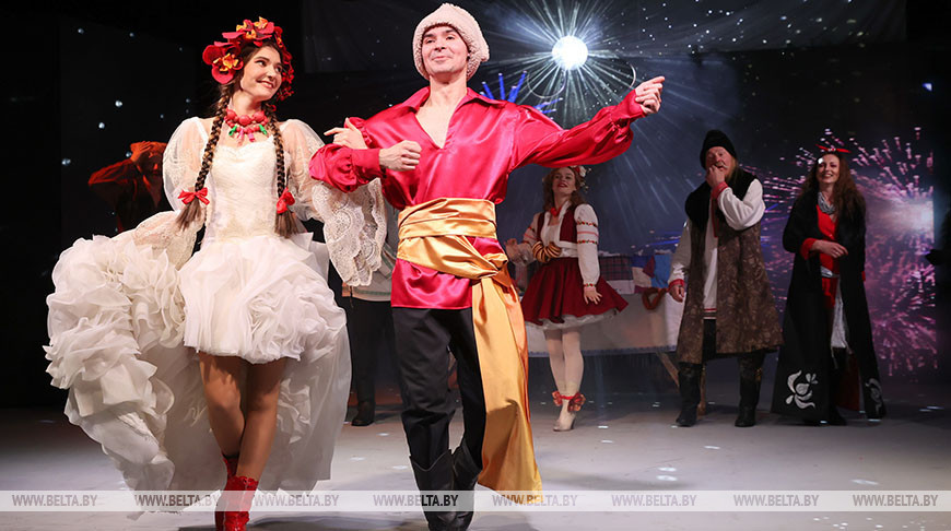 Мюзикл "Ночь перед Рождеством" представили в Гомельском молодежном театре