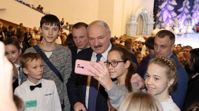 Лукашенко принял участие в благотворительном празднике во Дворце Республики