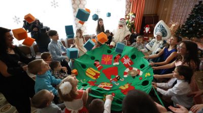 Воспитанники Смолевичского социально-педагогического центра получили подарки