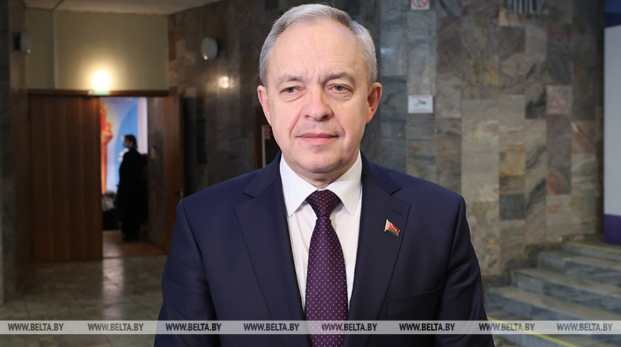 Сергеенко принял участие в диалоговой площадке по обсуждению проекта изменений и дополнений в Конституцию