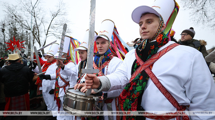 Колядный обряд "Цари" провели в Копыльском районе