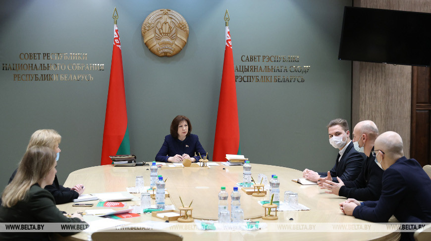 Кочанова провела встречу с гражданами по обсуждению проекта Конституции