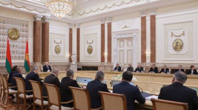Предложения граждан по изменениям в Конституцию обсудили на совещании у Лукашенко