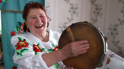 Жительница Могилевского района Зинаида Блинкова продолжает старинные белорусские традиции рукоделия