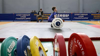 Турнир по тяжелой атлетике памяти Эдуарда Гуриновича проходит в Гомеле