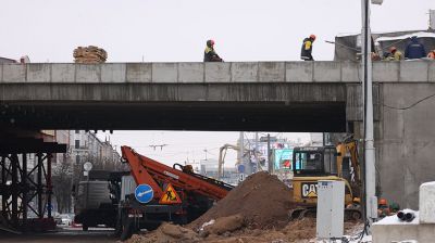 Продолжается строительство моста на Немиге