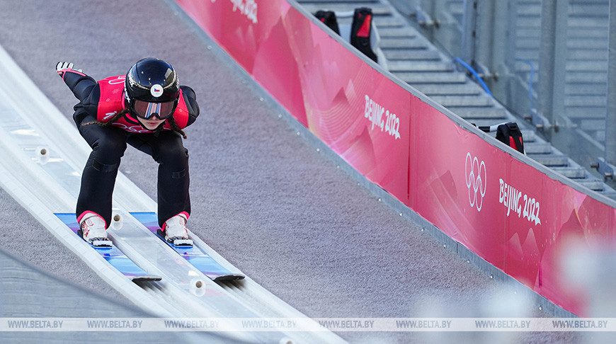 Официальные тренировки в прыжках с трамплина прошли у женщин на Олимпиаде в Пекине