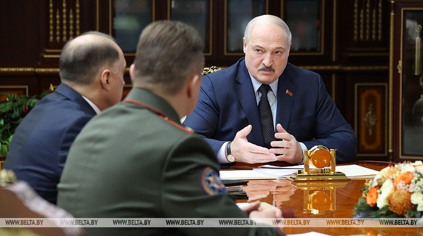 Совершенствование структуры системы МЧС обсудили на совещании у Лукашенко