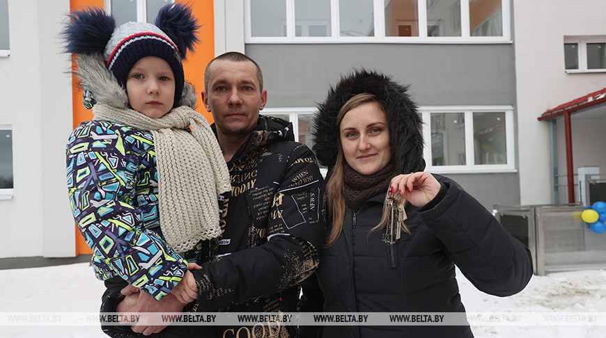 Ключи от квартир получили медработники в Борисове