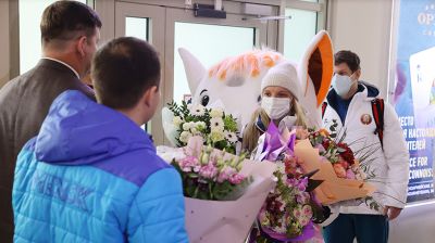 Серебряный призер Пекина-2022 Анна Гуськова прилетела в Минск