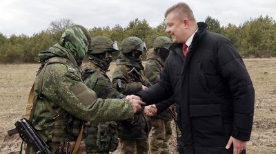 Рогащук поздравил военнослужащих с Днем защитников Отечества