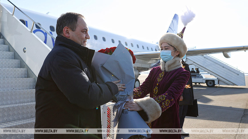 Головченко прибыл в Казахстан для участия в заседании Евразийского межправсовета