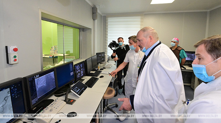 Лукашенко ознакомился с работой МНПЦ хирургии, трансплантологии и гематологии
