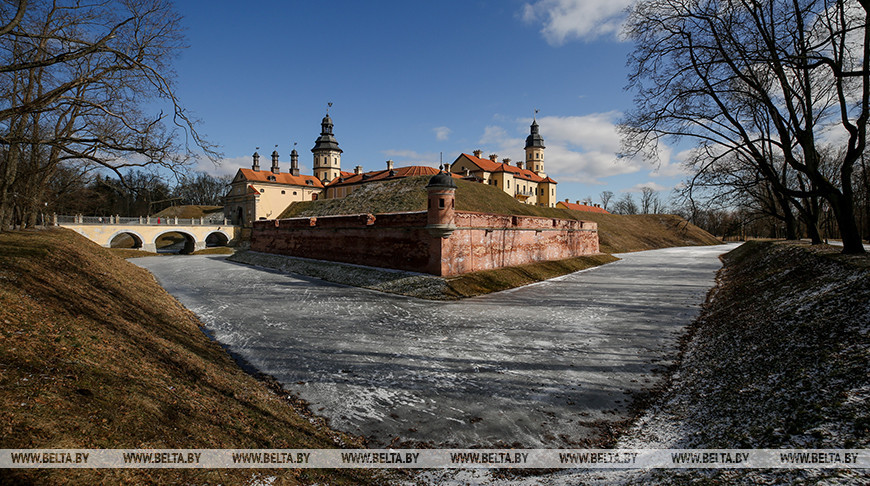 Весна в Несвижском замке