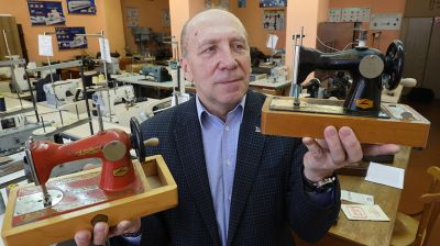 Виктор Горовцов из Орши коллекционирует швейные машины