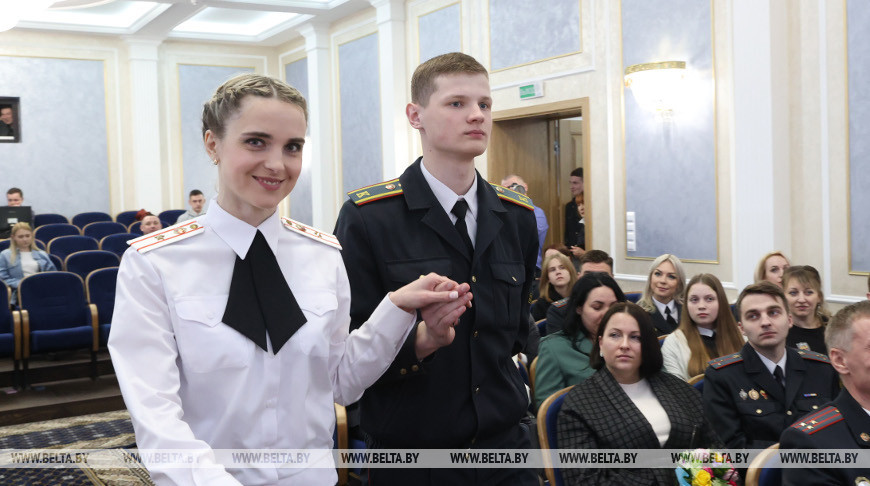 Победителей конкурсов "В объективе" и "Мисс МВД" наградили в Минске