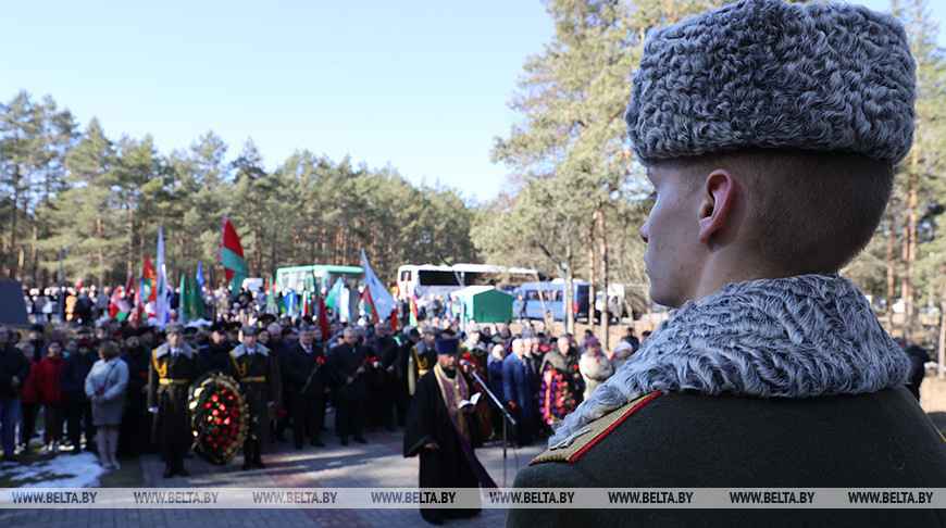 Митинг-реквием "Колокола памяти" прошел в Озаричах