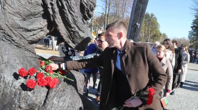 Митинг-реквием прошел в мемориальном комплексе "Борки" в Кировском районе