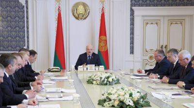 Готовность к проведению весенних полевых работ стала темой совещания у Лукашенко