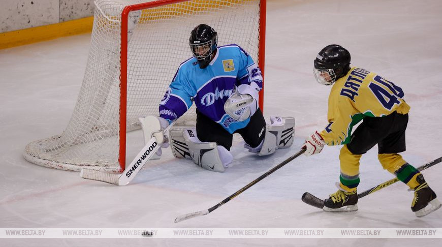 Хоккеисты "Алмаза" победили в соревнованиях "Золотой шайбы" в младшей возрастной группе дивизиона Б