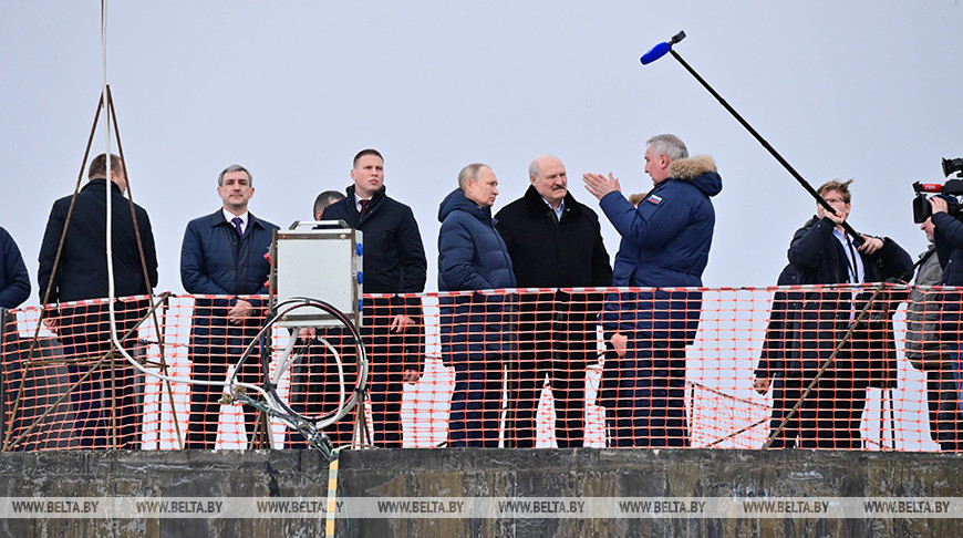 Лукашенко и Путин посещают космодром Восточный в Амурской области
