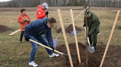 Около 270 тыс. человек вышли на республиканский субботник в Могилевской области