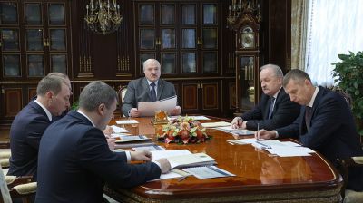 Лукашенко заслушал доклад о бюджетной политике в текущих условиях